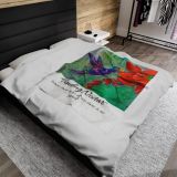 Vibrant Hummingbird Velveteen Plush Blanket – Cozy Home Decor